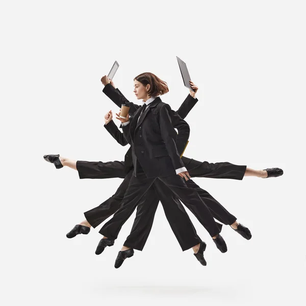 Πορτρέτο Πολυάσχολη Γυναίκα Χορεύτρια Μπαλέτου Κοστούμι Αιωρείται Και Εργάζονται Έγγραφα — Φωτογραφία Αρχείου