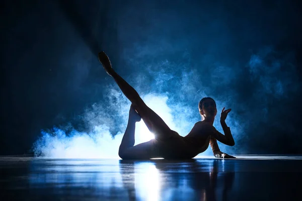 Tendenza Sensualità Donna Graziosa Bella Elegante Ballerina Che Performance Sullo — Foto Stock
