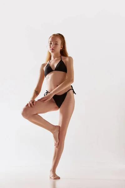 Portrait Tender Young Redhead Girl Slim Body Practicing Yoga Black — Stock Photo, Image
