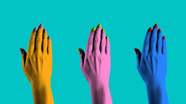 Poster. Çağdaş sanat kolajı. Renkli arka plana karşı canlı renk paletinde üç kadın eli. Parlak çizgi roman tarzı tasarım. Sanat anlayışı, disko, parti, eski moda, mutlu ve eğlenceli.