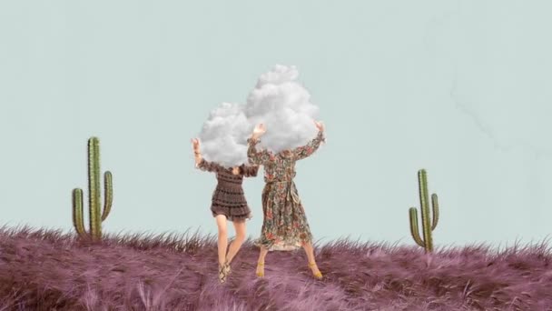 Hareketi Durdur Animasyon Şık Elbiseli Bulut Kafalı Kadın Çölde Yürüyor — Stok video