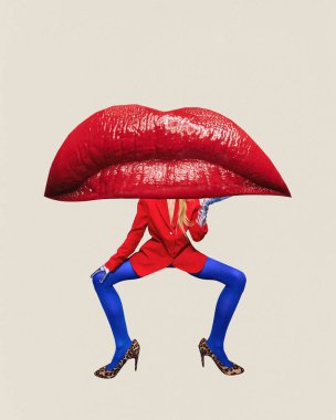 Çağdaş sanat kolajı. Gülümsemenin yerini üzüntü aldı. İyi bir tarzı olan kız yorgunluk ve yanlış anlaşılmadan dolayı gülümsemeyi kesti. Akıl sağlığı, ilgisizlik, melankoli kavramı. Ad