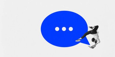 Poster. Çağdaş sanat kolajı. Kadın amuda kalkarken dizüstü bilgisayar kullanıyor, beyaz arka planda mavi konuşma balonuna entegre edilmiş. Multimedya kavramı, dijital gerçeklik, teknoloji, yenilikler. Ad