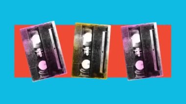 Hareketi durdur. Modern yaratıcı animasyon. Modern eski kağıt tarzında üç eski kaset, filtre izole edilmiş mavi turuncu arka plan. Gençlik kültürü, retro, teknoloji kavramı. Dikey yönelim