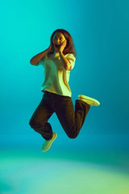 İnsan duyguları kavramı, yüz ifadesi, kendini ifade etme. Ad