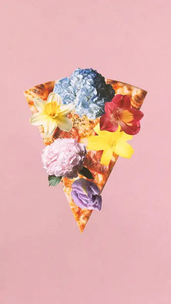当代艺术拼贴 一片配花的披萨 而不是粉红背景的可吃配料 食物和饮料的概念 超现实主义 流行艺术 图库照片