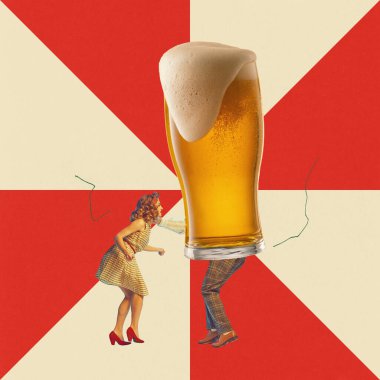 Poster. Çağdaş sanat kolajı. Retro dansçılar, bira bardağından yapılmış vücudu olan kadın ve erkek neşeli tatil atmosferini kutluyorlar. Neşeli ruh hali, kutlama, içecek, alkol kavramı. Ad
