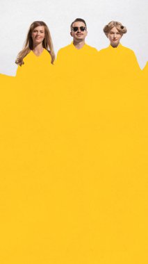 Çağdaş sanat kolajı. Cesur sarı maskeli üçlü, kurumsal üniformaların bireyselliği nasıl gizlediğini, kişisel mücadeleleri neşe verici bir şekilde bastırdığını sembolize ediyor. İş kavramı.
