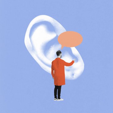 Çağdaş sanat kolajı. Kırmızı ceketli kişi büyük kulak illüstrasyonuyla etkileşime girer, işitme ve iletişimi vurgular. Minimalist stil. Tıp anlayışı, duygusal insan organları, sağlık hizmetleri..