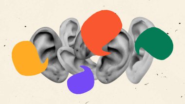 Kavramsal sanat eserleri. Büyük kulaklar rengarenk konuşma baloncuklarıyla çevrili, dokulu arka planda. İş kavramı, aktif dinleme, halk diyaloğu, medya, hikaye anlatımı, tartışma.