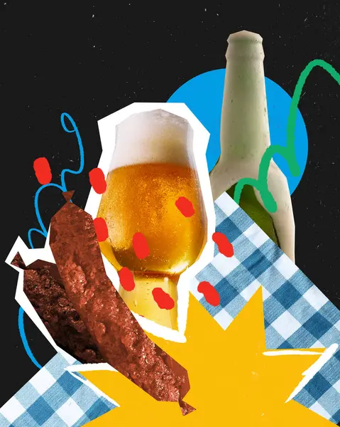 Modern sanat eserleri. Köpüklü bira bardağı, sosis ve şişe mavi kareli kumaş üzerinde şenlikli şekiller ve desenler. Kağıt kesim stili. Geleneksel yiyecek, şenlikli içecek, atıştırmalık ve kutlama kavramı