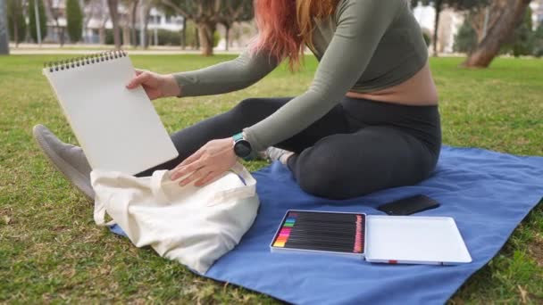 Woman Prepares Draw Holding Sketchpad Colored Pencils Blue Blanket — Stock Video