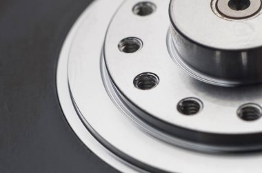 Bilgisayar bileşenleri: Sabit disk ayrıntıları, metal parçalar, detaylandırma