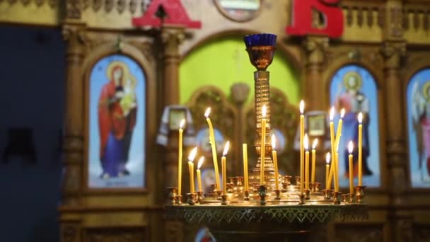 Brûler Des Bougies Dans Église Des Images Fullhd Haute Qualité Vidéo De Stock Libre De Droits