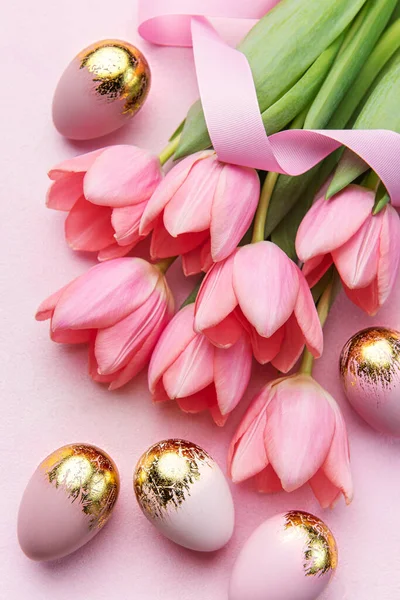 Happy Easter Holiday Greeting Card Bouquet Pink Tulips Easter Egg — Stock Photo, Image