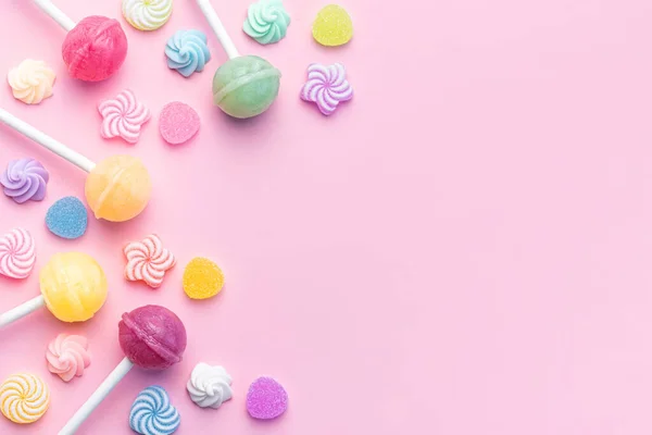 Colorful Sweet Lollipops Candies Pink Background Flat Lay Top View — Fotografia de Stock