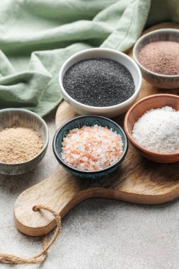 Assorted speciality salt, himalayan pink salt, italian black truffle salt, india black  kala namak salt,  hawaiian  black lava sea salt, hickory  smoked  sea sal