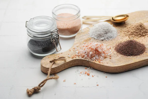 stock image Assorted speciality salt, himalayan pink salt, italian black truffle salt, india black  kala namak salt,  hawaiian  black lava sea salt, hickory  smoked  sea sal