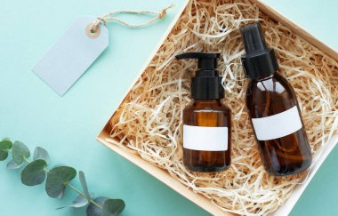 Güzellik Üyelik Kutusu. İçinde Doğal Kozmetik Ürünleri olan Hediye Kutusunu Aç 