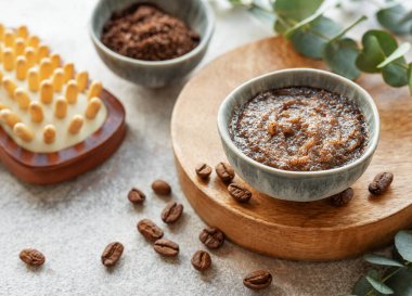 El yapımı kahve fırçası. Kafein cildi. 