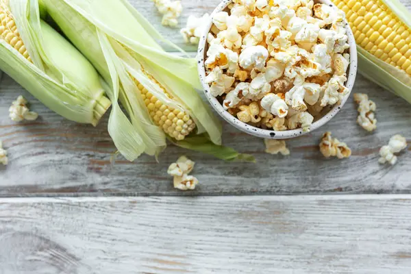 Tasty Salted Homemade Popcorn Making Healthy Popcorn Home — Stock Photo, Image