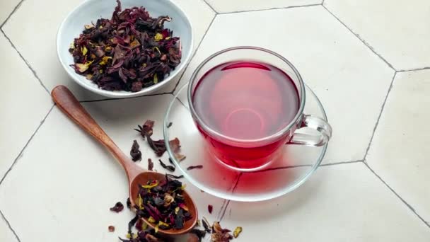 Glass Cup Hot Hibiscus Tea Dried Hibiscus Tea Leaves — Stock Video