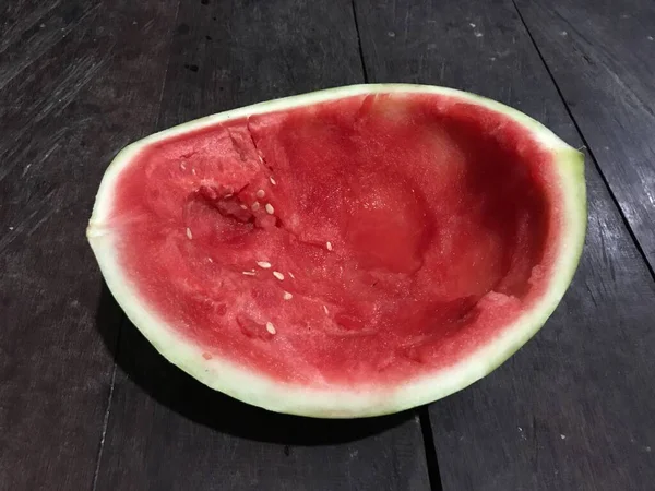 Die Wassermelone Ist Gegessen Wassermelone Gegessen Nur Noch Die Schale — Stockfoto