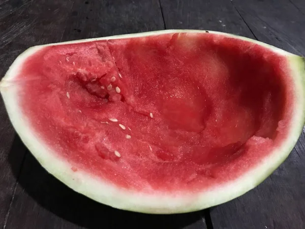 Die Wassermelone Ist Gegessen Wassermelone Gegessen Nur Noch Die Schale — Stockfoto