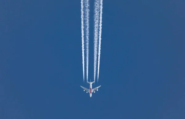 布达佩斯24 2023 阿联酋航空公司A380 861空中客车从伦敦飞往迪拜的高空航线 — 图库照片