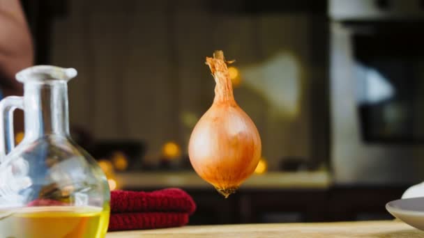 Onion Floats Air — Stock Video