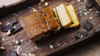 Fıstıklı ve çikolatalı Marmorkuchen keki..