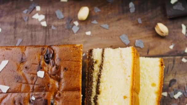 Fıstıklı Çikolatalı Marmorkuchen Keki — Stok video