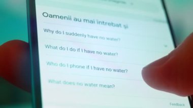 Smartphone in hand, Im looking for information on the internet about no water.