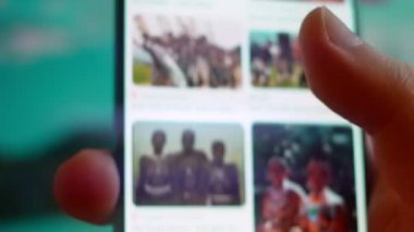 Smartphone in hand, I look for information on the internet about Zulu.