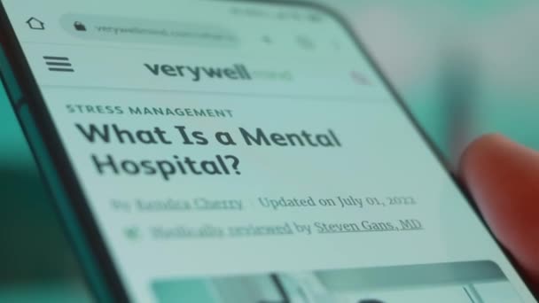 Smartphone Hand Looking Information Mental Hospital — Vídeo de Stock