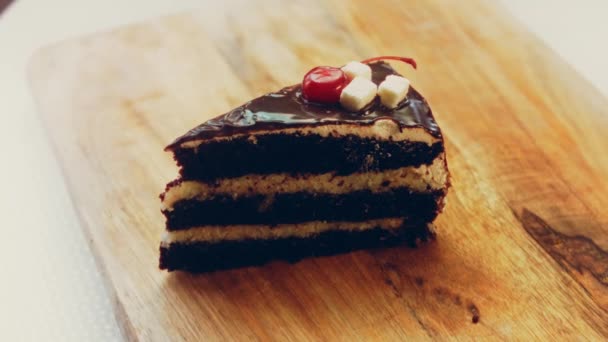 Torta Vegana Alla Crema Cocco Con Cioccolato Torta Gelatina Ciliegie — Video Stock