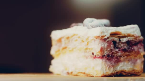 Wiśniowe Kremowo Waniliowe Ciasto Makro Suwak Fotografowania — Wideo stockowe