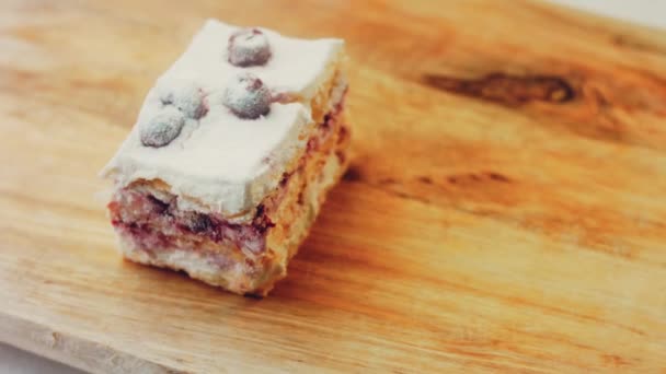 Kirazlı Kremalı Vanilyalı Kek Makro Sürgülü Atış — Stok video