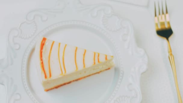Caramel Cheesecake Retro Plate Use Gold Fork Knife — Stock Video