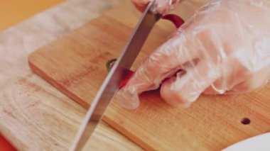 Process of preparing Chili Sauce.