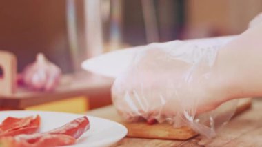 Process of preparing Chili Sauce.