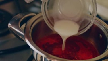 Process of preparing Chili Sauce.