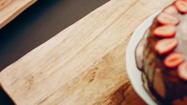 Ефект Галюцинації Улюбленого Шоколадного Торта Nutella Buttercream Strawberries Смак Американської — стокове відео