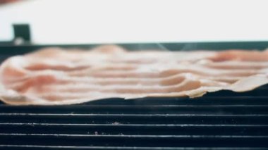 transition effect of green tomato blt burger, vegan burger.