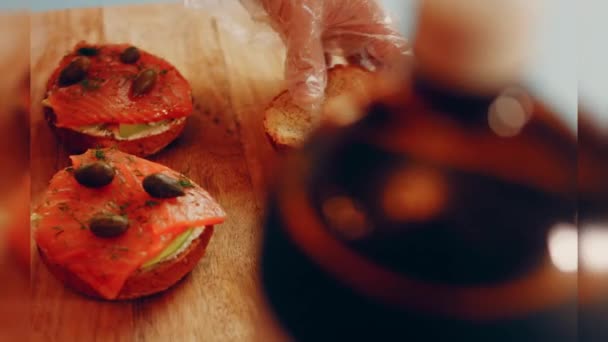 Preparing Process Cinematographic Smoked Salmon Bagels Usa Cusine — Stock video