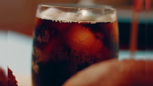 Pouring Cola Glass Filling Glass Fizzy Cola Lens Light Reflections — Αρχείο Βίντεο