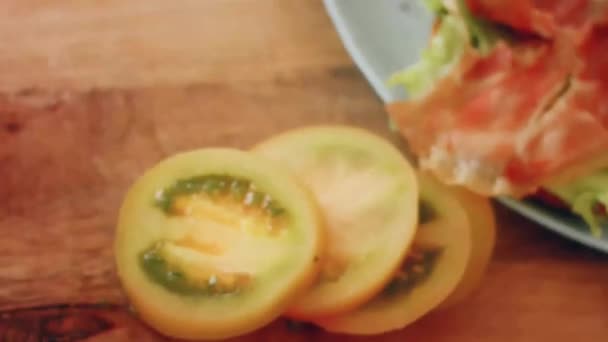 Transition Effect Green Tomato Blt Burger Vegan Burger — Vídeos de Stock