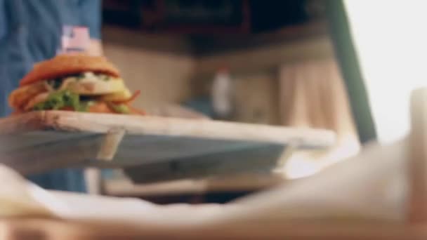 Transition Effect Green Tomato Blt Burger Vegan Burger — стоковое видео