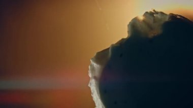 Preparing process of Old Time Custard Ice Cream, Transition effect between cartoons and real film .