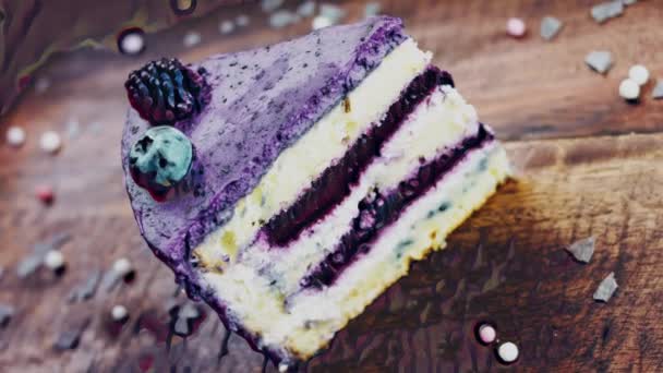 Torta Provenzale Con Mirtilli Lavanda Vassoio Legno Con Decorazioni — Video Stock